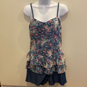 NWT . Vintage L denim romper with shorts. Perfect for summer. Flowery denim